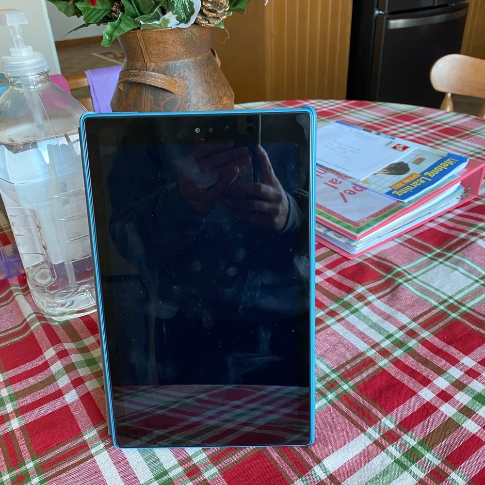 Kindle - Picture 3 of 4